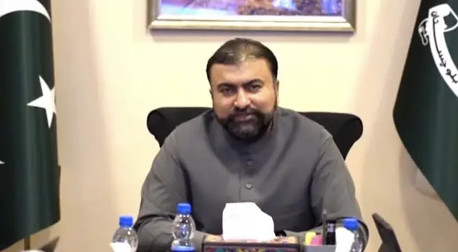 وزیر اعلیٰ بلوچستان سرفراز بگٹی کی صدارت میں کوئٹہ شہر ,,  ڈاؤن ٹاؤن ،، شہر قرار ، رکشے بند ، جدید الیکٹرک کاریں ، خواتین کیلئے پنک کاریں متعارف کرانے کے فیصلے کیئے گئے ۔